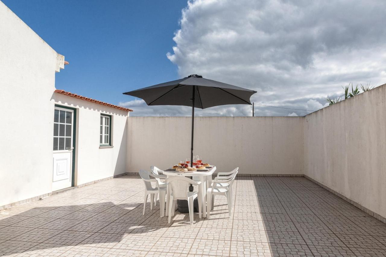 Ocean Breeze Villa Atouguia Da Baleia Buitenkant foto