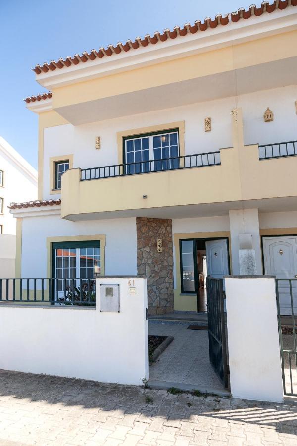 Ocean Breeze Villa Atouguia Da Baleia Buitenkant foto