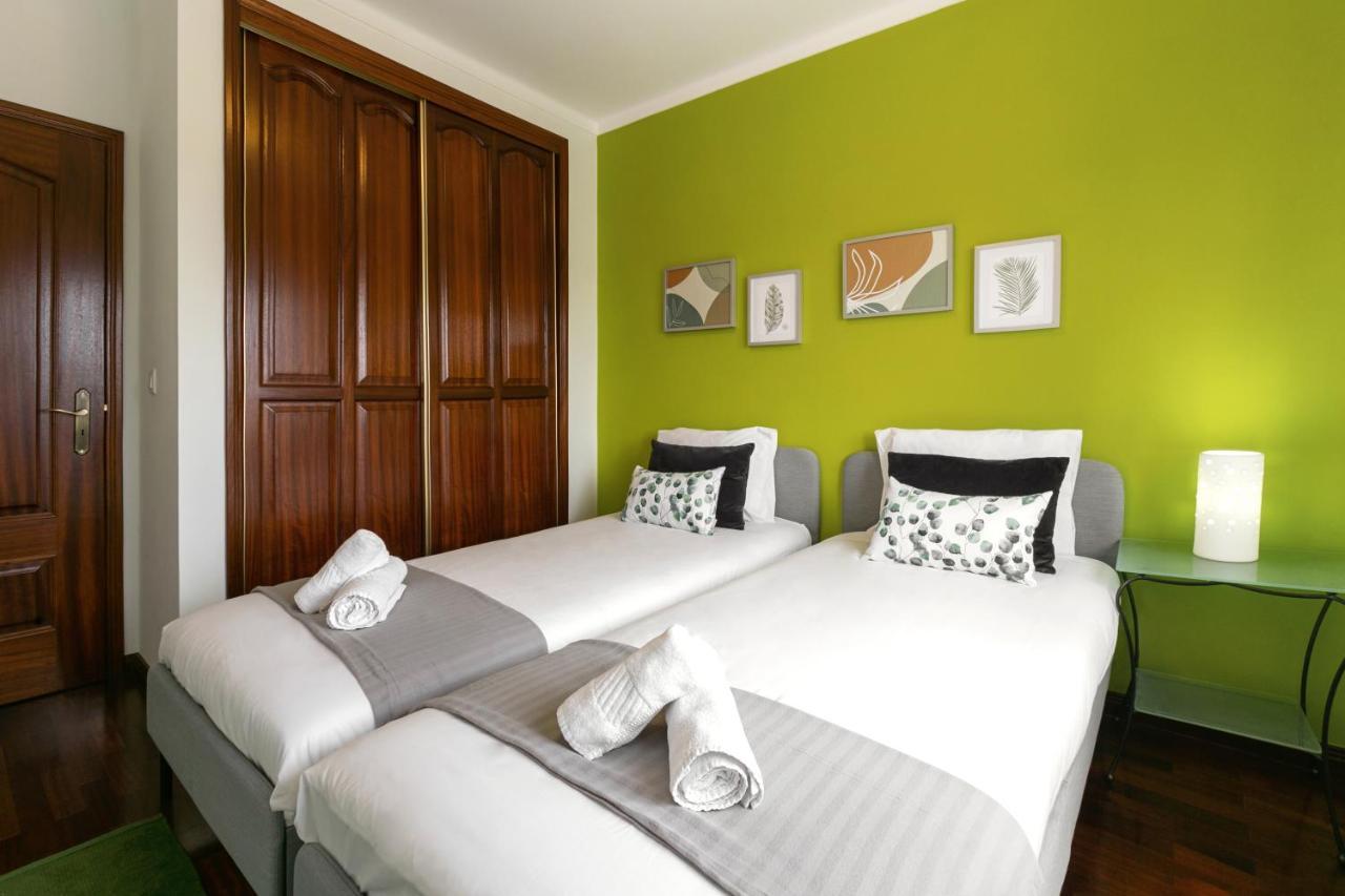 Ocean Breeze Villa Atouguia Da Baleia Buitenkant foto
